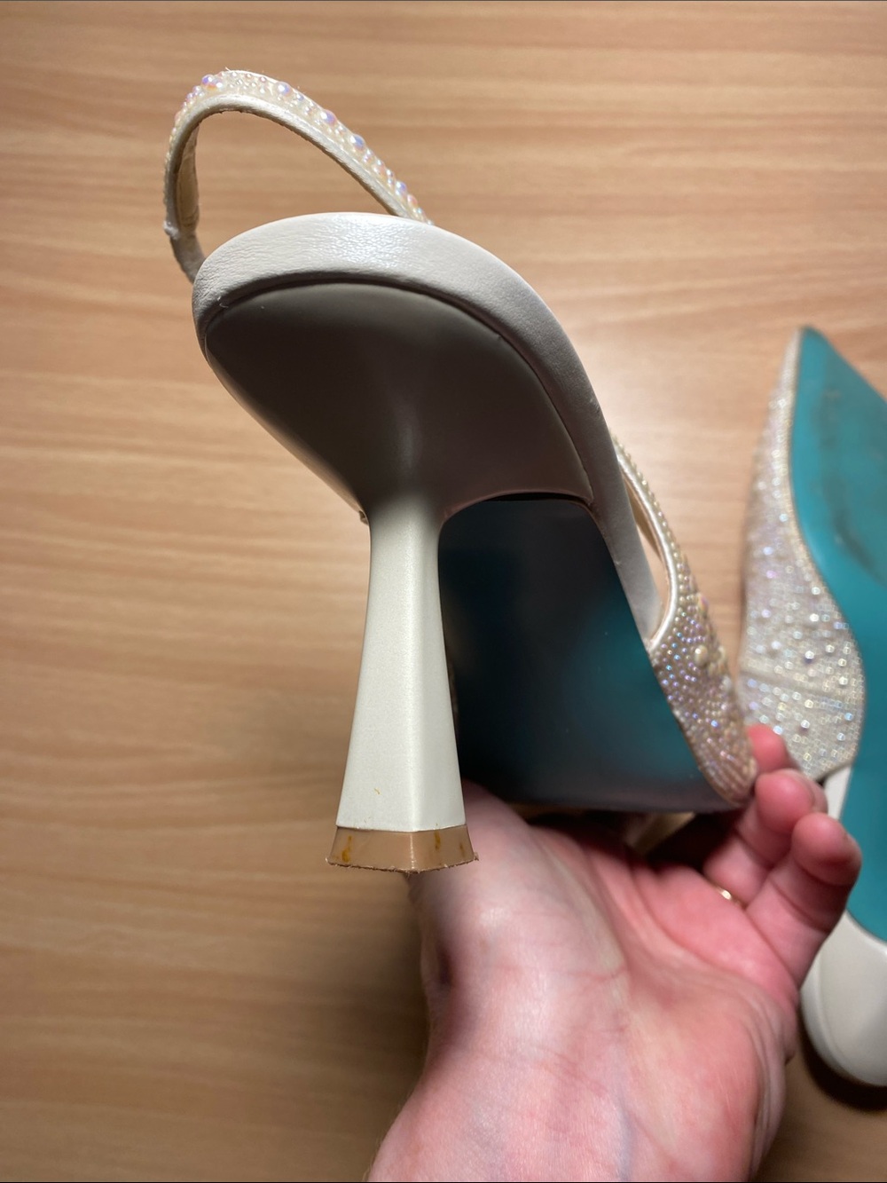 Betsey Johnson Ivory Pearl Slingback Pointed Toe Heels - Picture 8 of 9